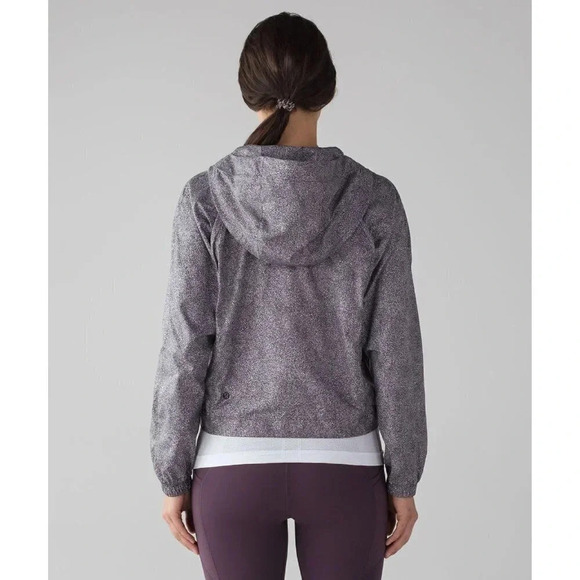 Lululemon Jacket Women’s 6 I Put A Shell On You - Picture 4 of 11